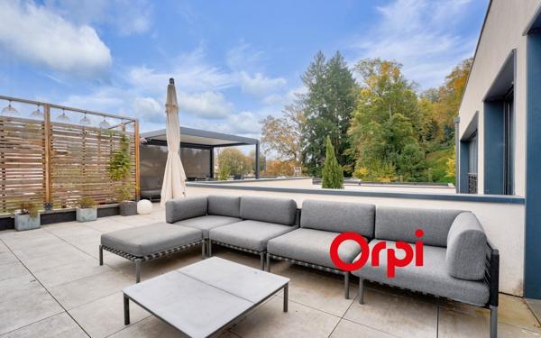 Maison à vendre    6 pièces •  Charbonnières-les-Bains