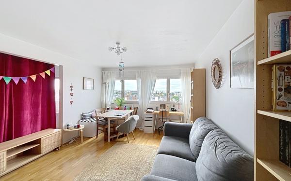 Appartement à vendre    3 pièces • 84 m2 Tours