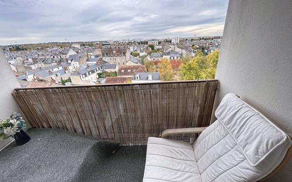 Appartement à vendre    3 pièces • 84 m2 Tours