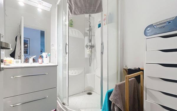 Appartement à vendre    3 pièces • 84 m2 Tours