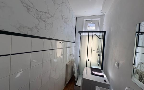 Immeuble à vendre    8 pièces •  Amiens