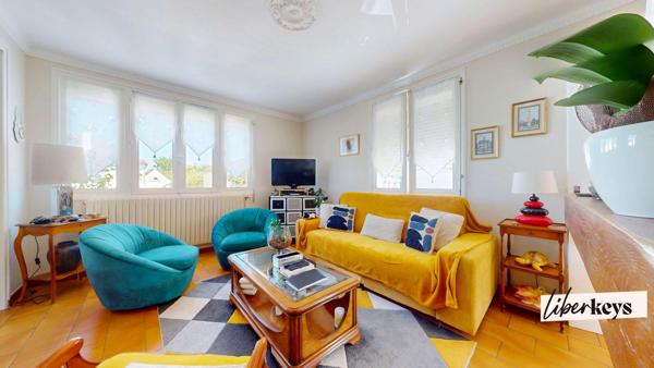 Maison individuelle T4 avec jardin 551m², dépendances et beau potentiel à Verberie.