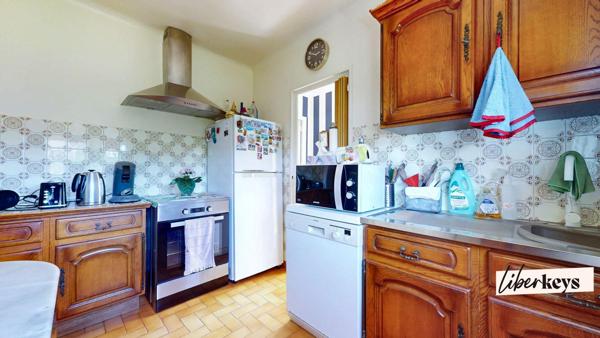 Maison individuelle T4 avec jardin 551m², dépendances et beau potentiel à Verberie.