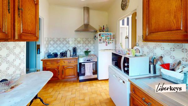 Maison individuelle T4 avec jardin 551m², dépendances et beau potentiel à Verberie.