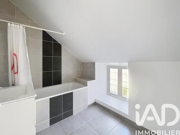 Maison à vendre 4 pièces 82 m² Mézières-sur-Seine