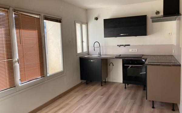 Appartement à louer    3 pièces •  Charleval