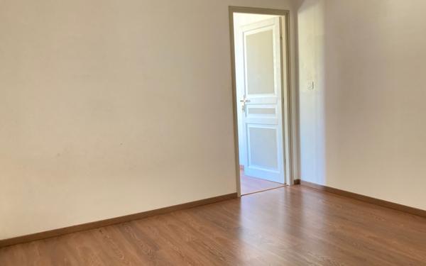 Appartement à louer    3 pièces •  Charleval