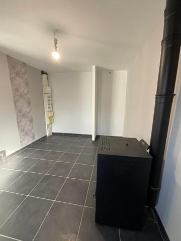 Maison, 3 chambres, jardin, garage.