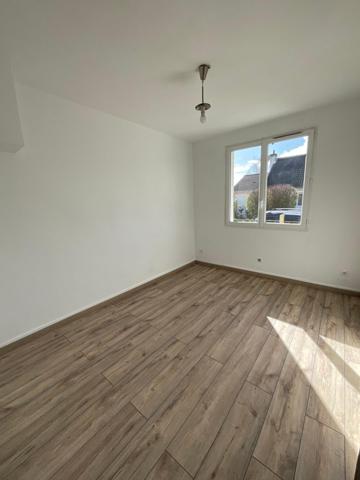 Maison, 3 chambres, jardin, garage.