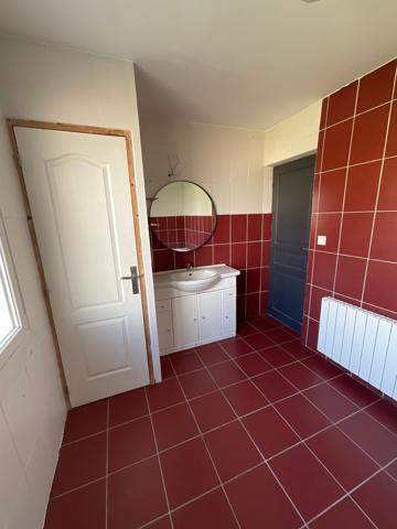 Maison, 3 chambres, jardin, garage.