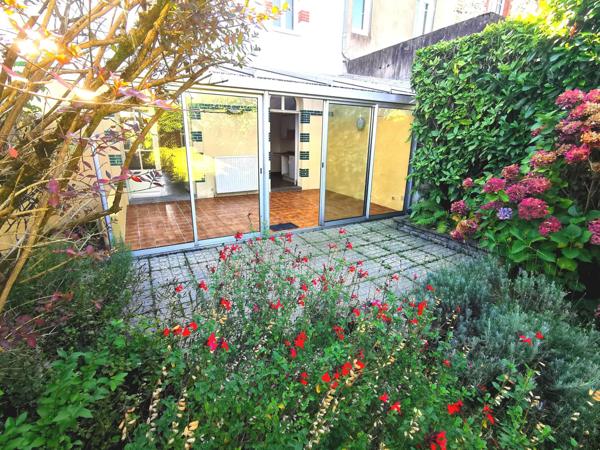 Maison de caractère lumineuse et élégante