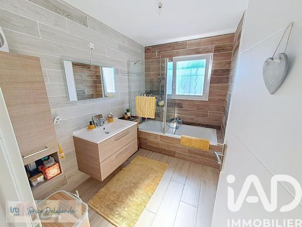 Maison à vendre 4 pièces 111 m² Châteauneuf-sur-Isère
