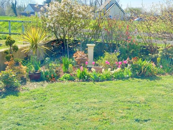 Trégomeur (22590) jolie maison, bien exposée, sur un terrain de 960m2, clos