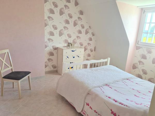 Trégomeur (22590) jolie maison, bien exposée, sur un terrain de 960m2, clos