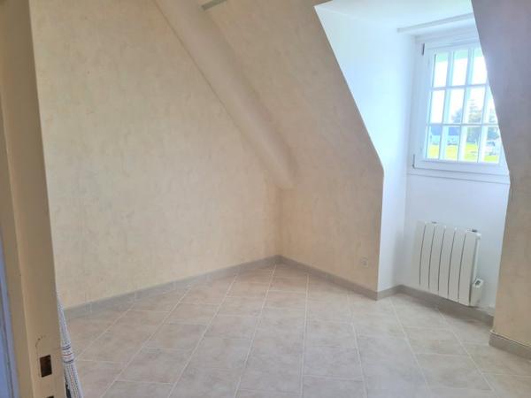Trégomeur (22590) jolie maison, bien exposée, sur un terrain de 960m2, clos