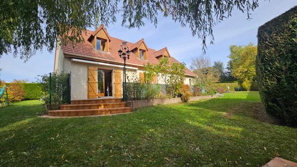 Bazainville / Maison familiale idéalement située / 5 chambres