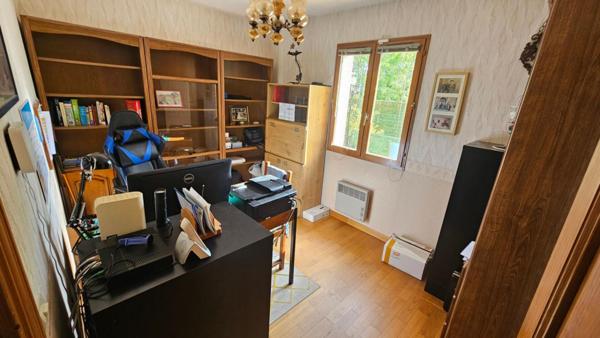 Bazainville / Maison familiale idéalement située / 5 chambres