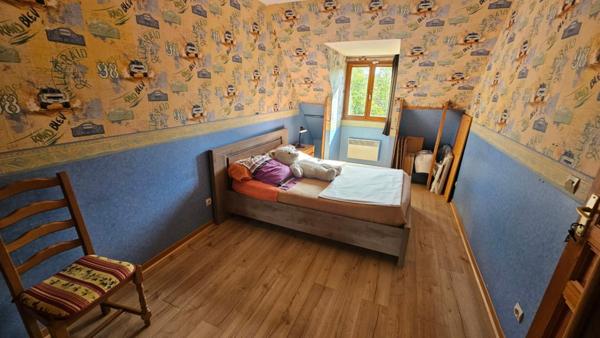 Bazainville / Maison familiale idéalement située / 5 chambres