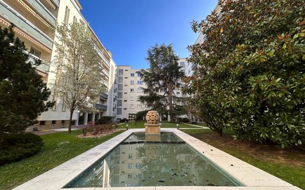 Appartement à vendre    5 pièces • 190,74 m2 Lyon 6