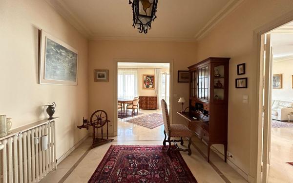 Appartement à vendre    5 pièces • 190,74 m2 Lyon 6