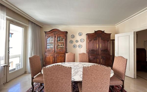 Appartement à vendre    5 pièces • 190,74 m2 Lyon 6