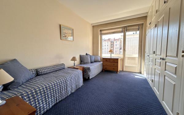 Appartement à vendre    5 pièces • 190,74 m2 Lyon 6