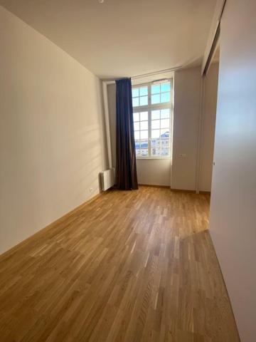 POITIERS: Appartement T3 de 96.05 m² avec parking