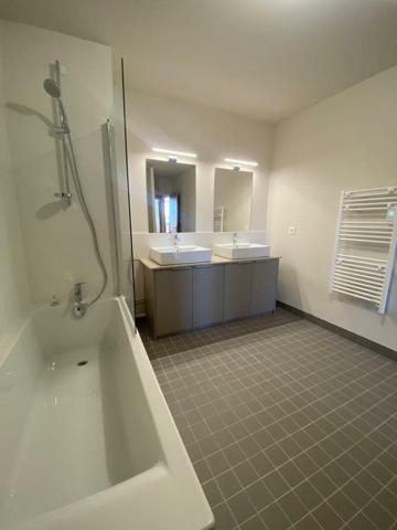 POITIERS: Appartement T3 de 96.05 m² avec parking