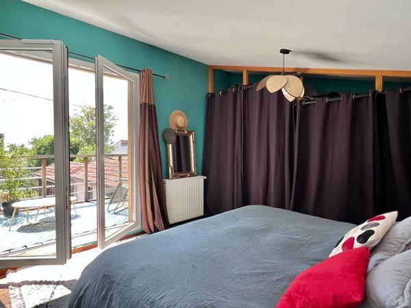 Montreuil (93100) Charmante maison familiale avec Cour et terrasse !