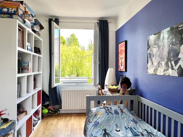 Montreuil (93100) Charmante maison familiale avec Cour et terrasse !