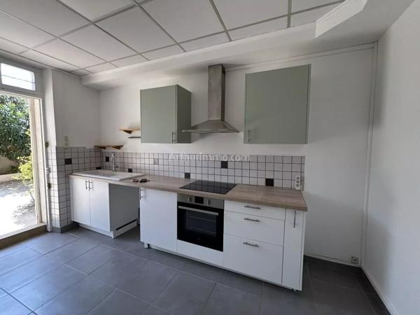 Location                                                      Appartement
                        
                     2 pièces                      48 m2                     à Martigues