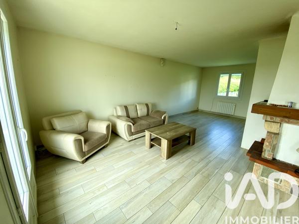 Maison à vendre 5 pièces 93 m² Saint-Hilaire-sur-Puiseaux