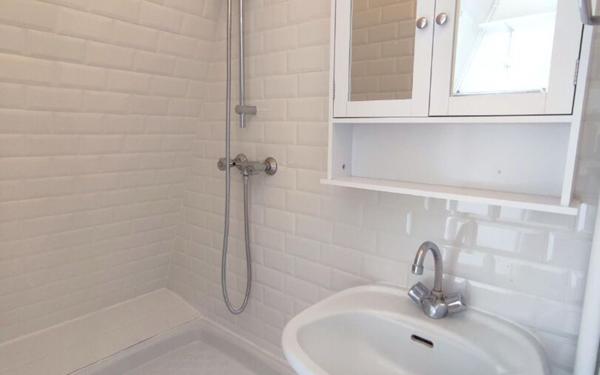 Appartement à louer    1 pièce • 10,20 m2 Paris 10