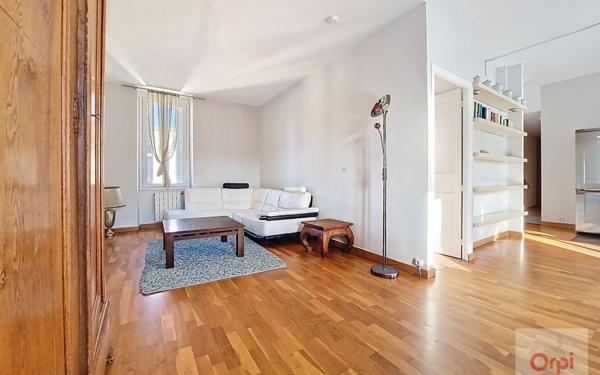 Appartement à louer    3 pièces •  Ajaccio