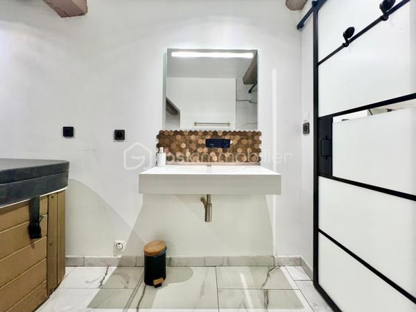 Local d activites de 30 m²