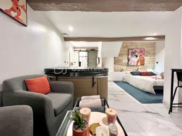 Local d activites de 30 m²