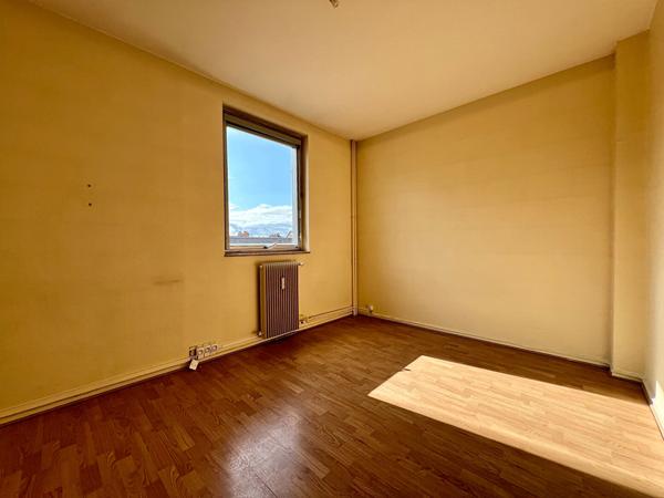 Appartement - ORLEANS HYPER CENTRE - 5 pièces 110 m² - 2 balcons - cave - ascenseur