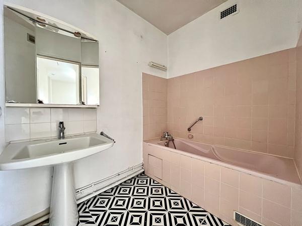 Appartement - ORLEANS HYPER CENTRE - 5 pièces 110 m² - 2 balcons - cave - ascenseur