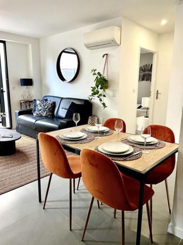 Sanary sur Mer - T2 avec jardin et place de parking privée