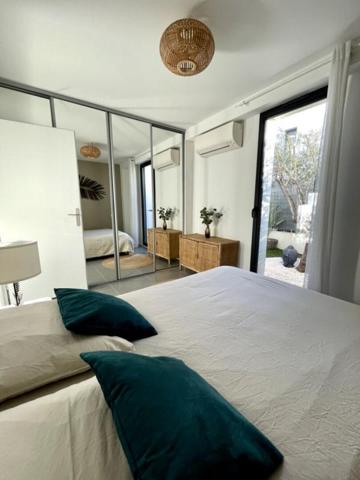 Sanary sur Mer - T2 avec jardin et place de parking privée