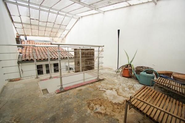 Immeuble à vendre    4 pièces •  La Rochelle