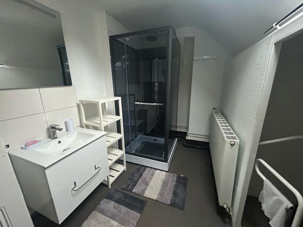 Duplex
                                                                                                                                                                                                                                                                                                                        3 pièce(s)                                                                                                                                                                                                          2 chambre(s)                                                                                                                                                                                                          90  m²