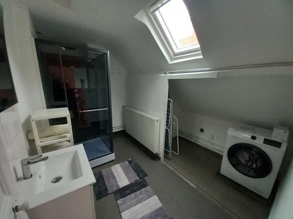 Duplex
                                                                                                                                                                                                                                                                                                                        3 pièce(s)                                                                                                                                                                                                          2 chambre(s)                                                                                                                                                                                                          90  m²