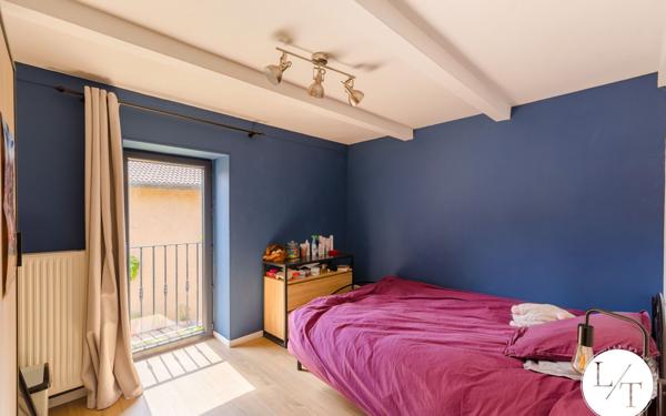 Maison à vendre    6 pièces • 220 m2 Saint-Laurent-de-Mure