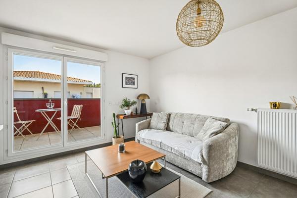Oullins - Centre: Un appartement T2 de 47m2 avec terrasse et garage