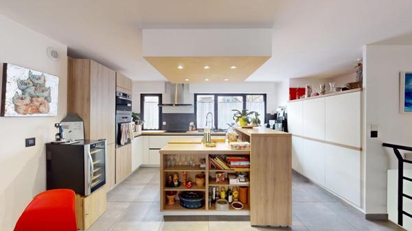 Maison Chatenay Malabry 7 pièces 128.69 m2 Carrez (191.29m² au total) + Toit Terrasse 76m² + Jardin 200m² environ