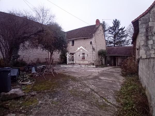 Dans un hameau, avec vue sur la nature