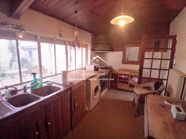 Dans un hameau, avec vue sur la nature