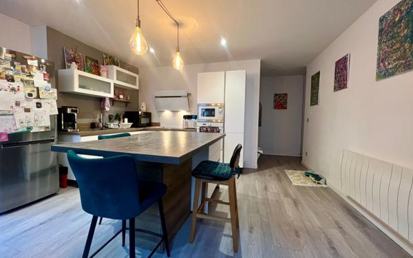 Appartement à vendre    3 pièces • 87 m2 Pau