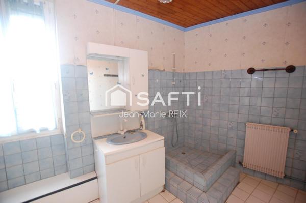 Grande maison de ville 230 m² – Fort potentiel – Jardin et grange